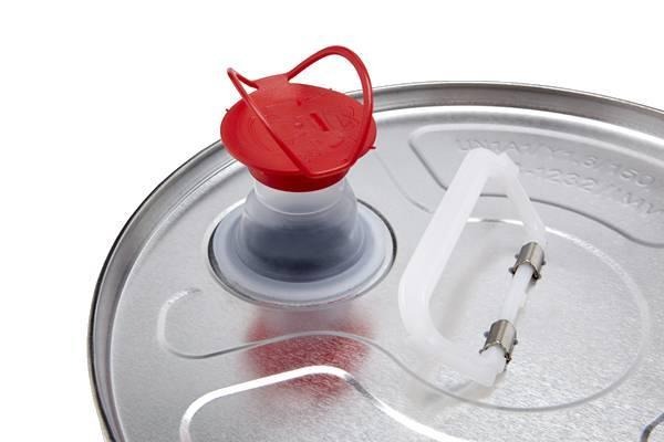 Envase metálico con tapa móvil